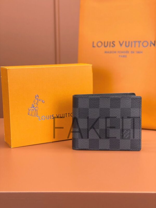 L*uis V*itton Wallet