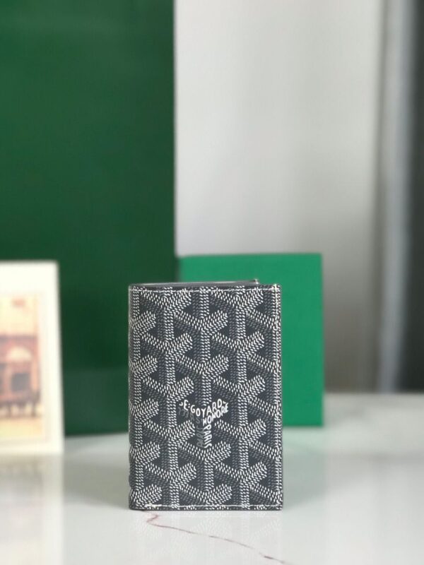 G*yard Passport Holder