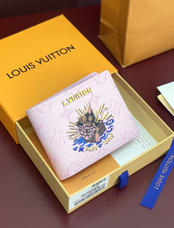 L*uis V*itton Wallet - Image 12