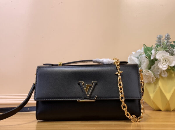 L*uis V*itton Purse - Image 13