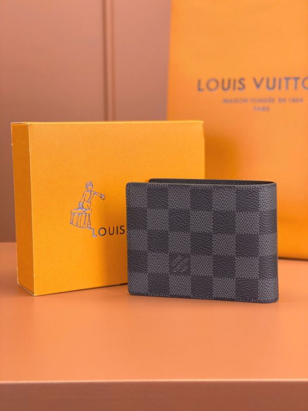 L*uis V*itton Wallet - Image 4