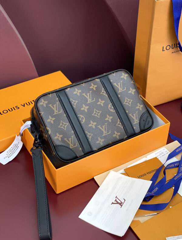 L*uis V*itton Shoulder Bag - Image 2