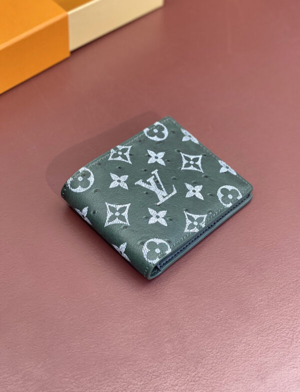 L*uis V*itton Wallet - Image 10