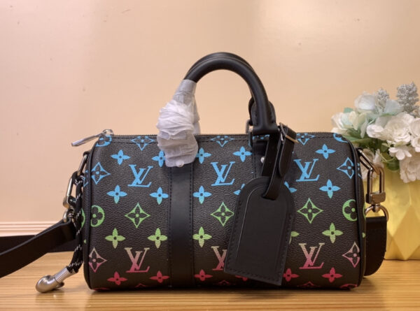 L*uis V*itton Travel Bag - Image 5