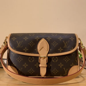 L*uis V*itton Purse