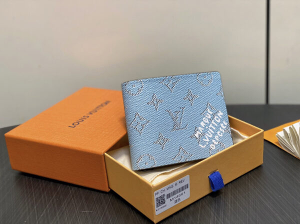 L*uis V*itton Wallet - Image 8