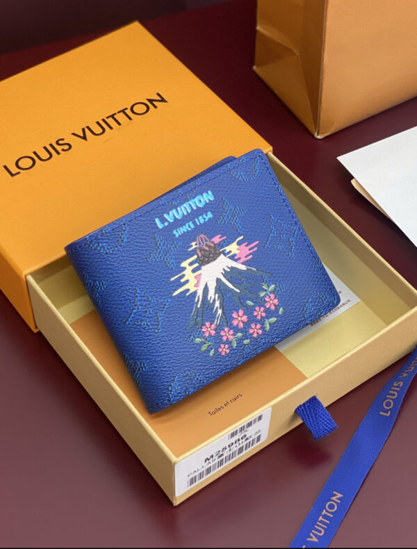 L*uis V*itton Wallet - Image 11