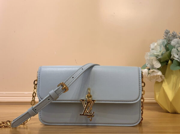 L*uis V*itton Purse - Image 4