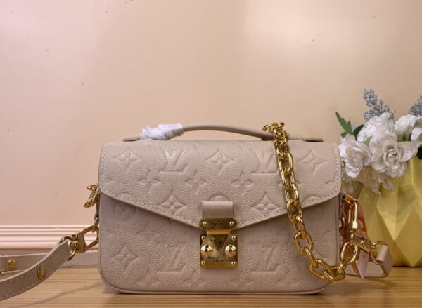 L*uis V*itton Purse - Image 7