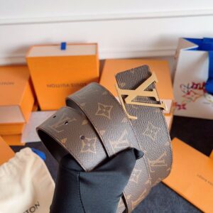 L*uis V*itton Belt