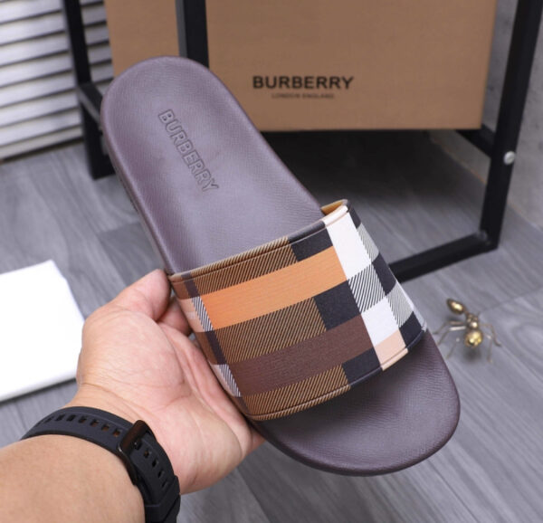 Burberr* Slides - Image 19